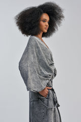 DRIFTING AWAY BLOUSE IN CHARCOAL