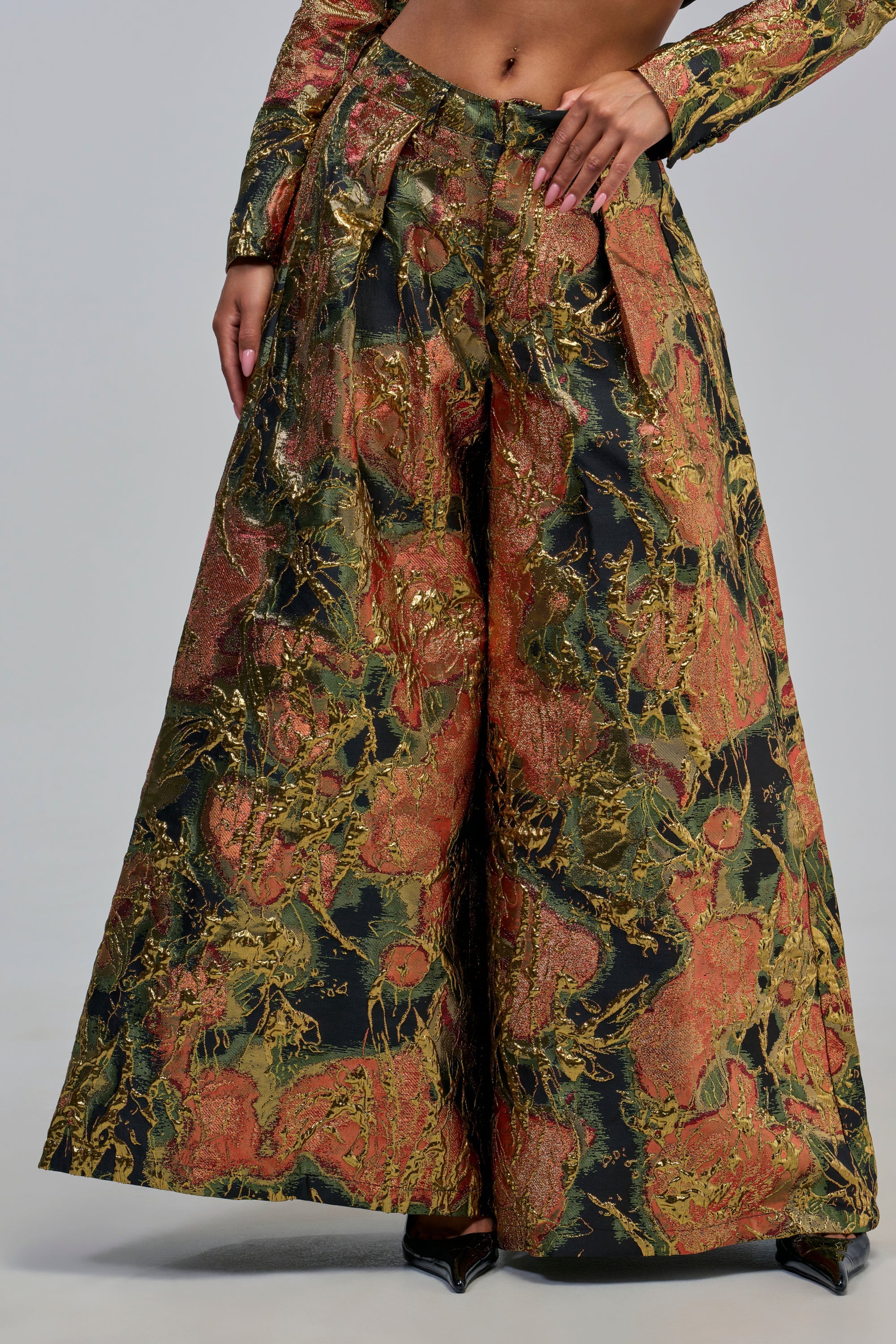 BUY MYSELF FLOWERS BROCADE TROUSER IN GOLD