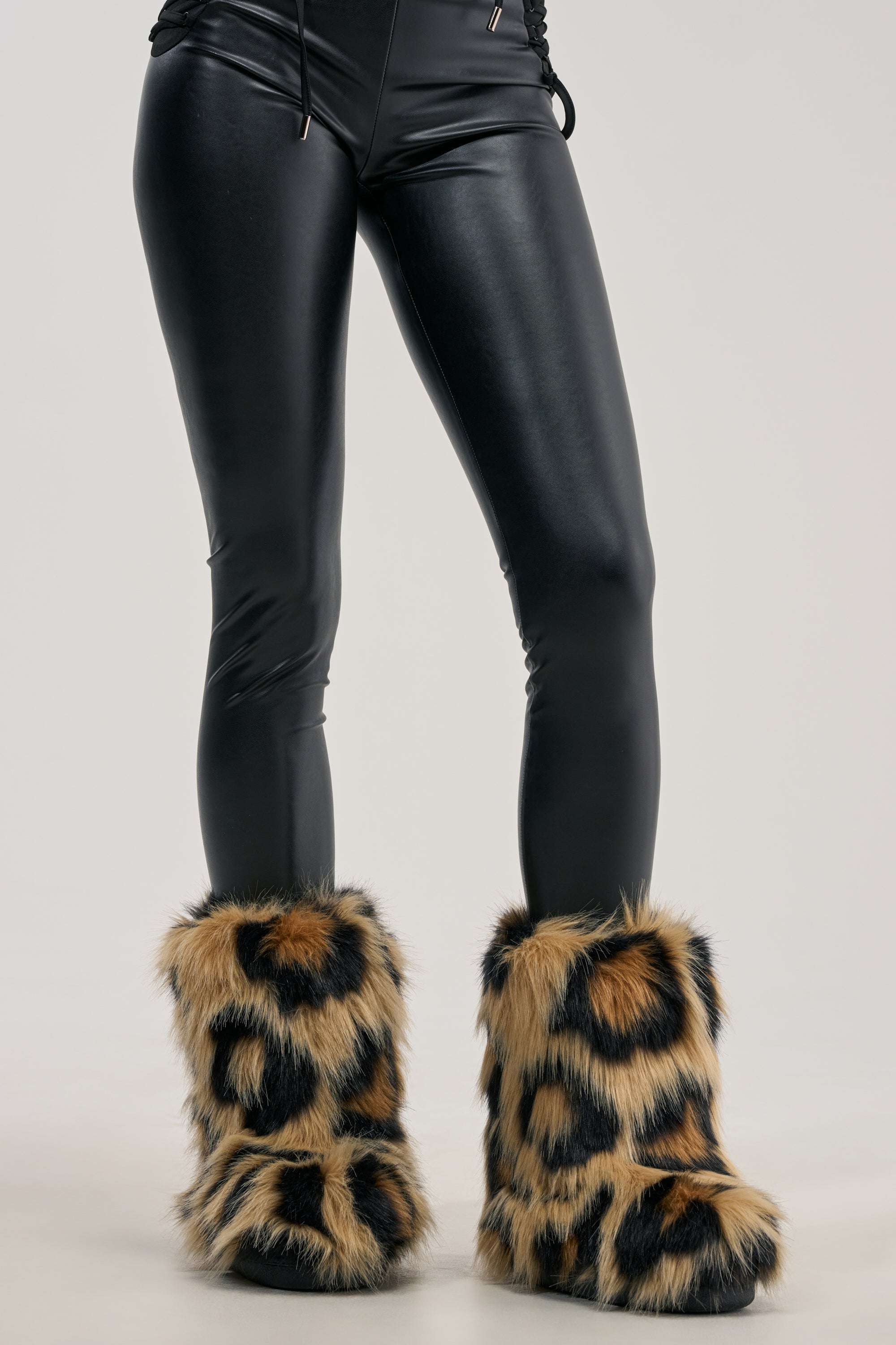AZALEA WANG ALBERT BROWN LEOPARD FLAT FUR BOOTIE