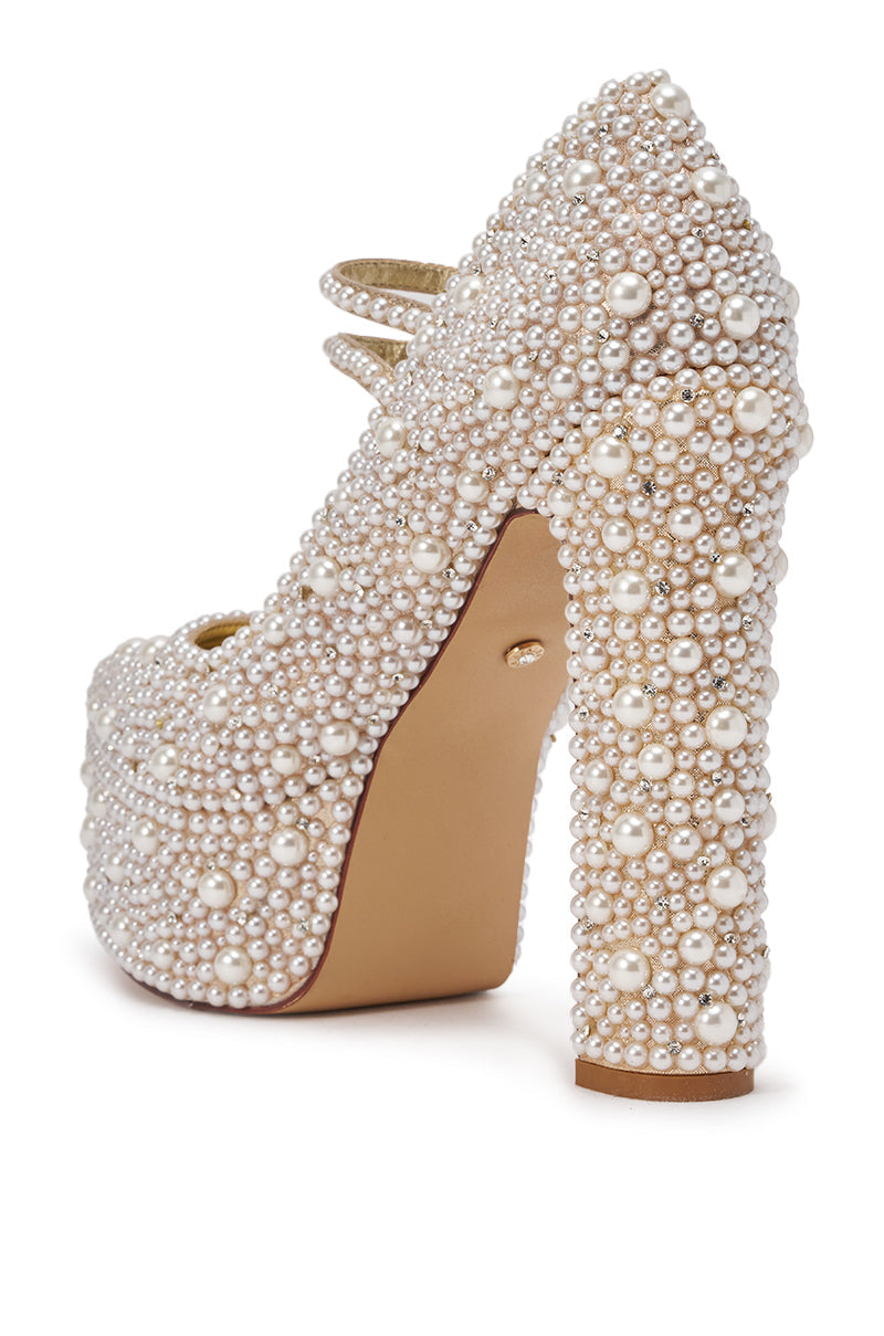 AZALEA WANG ARWENNA IVORY PLATFORM PEARL PUMP