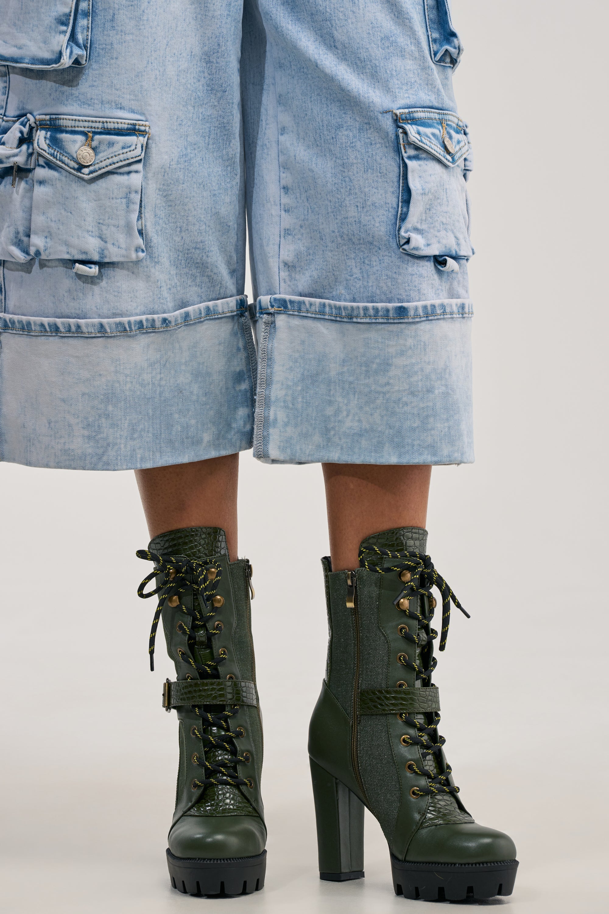 AZALEA WANG BARREL GREEN PU LUG SOLE BOOTIE