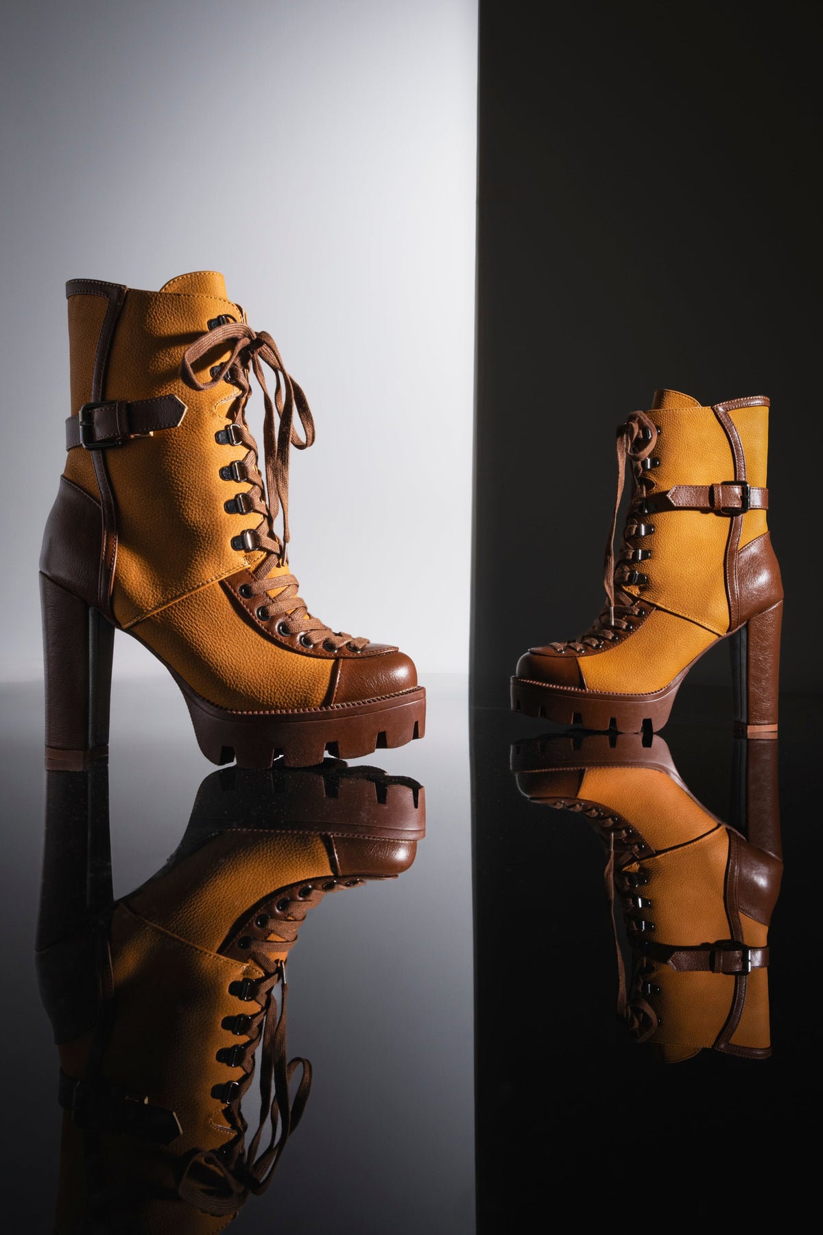 AZALEA WANG BARRINGTON TAN COLOR BLOCKED SPORTY CHUNKY BOOTIE