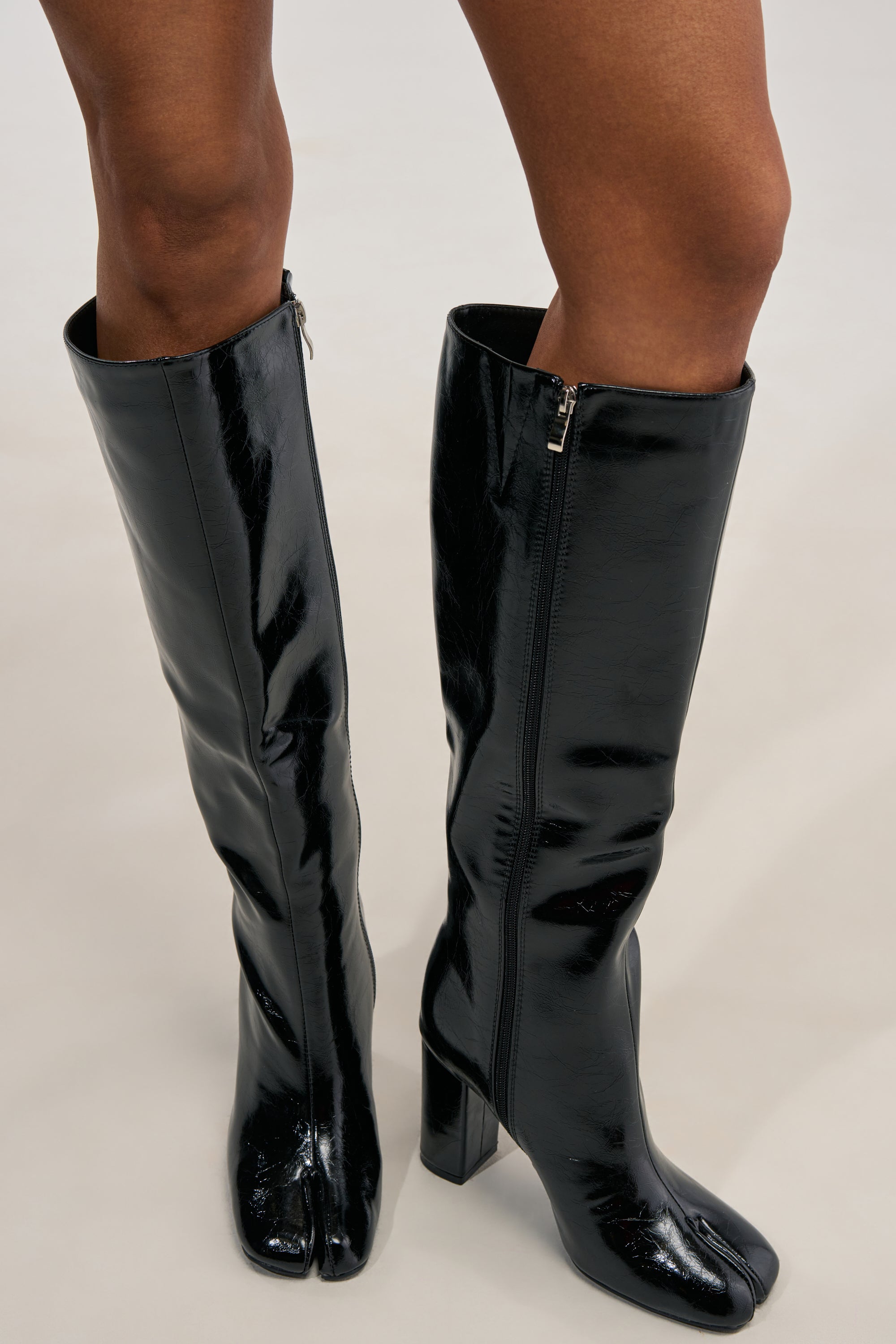 AZALEA WANG BILHANA BLACK SPLIT TOE BLOCK BOOT