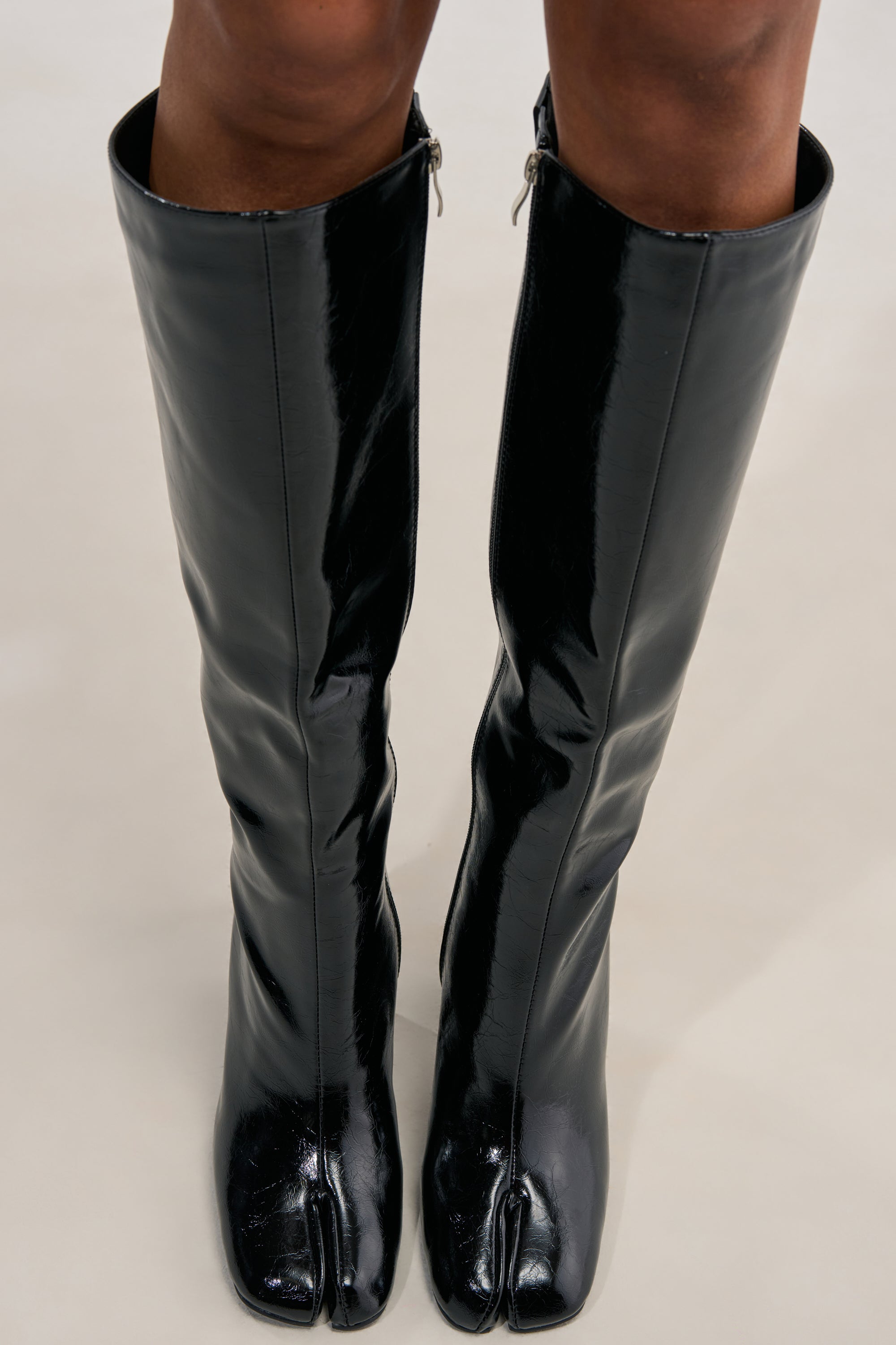 AZALEA WANG BILHANA BLACK SPLIT TOE BLOCK BOOT