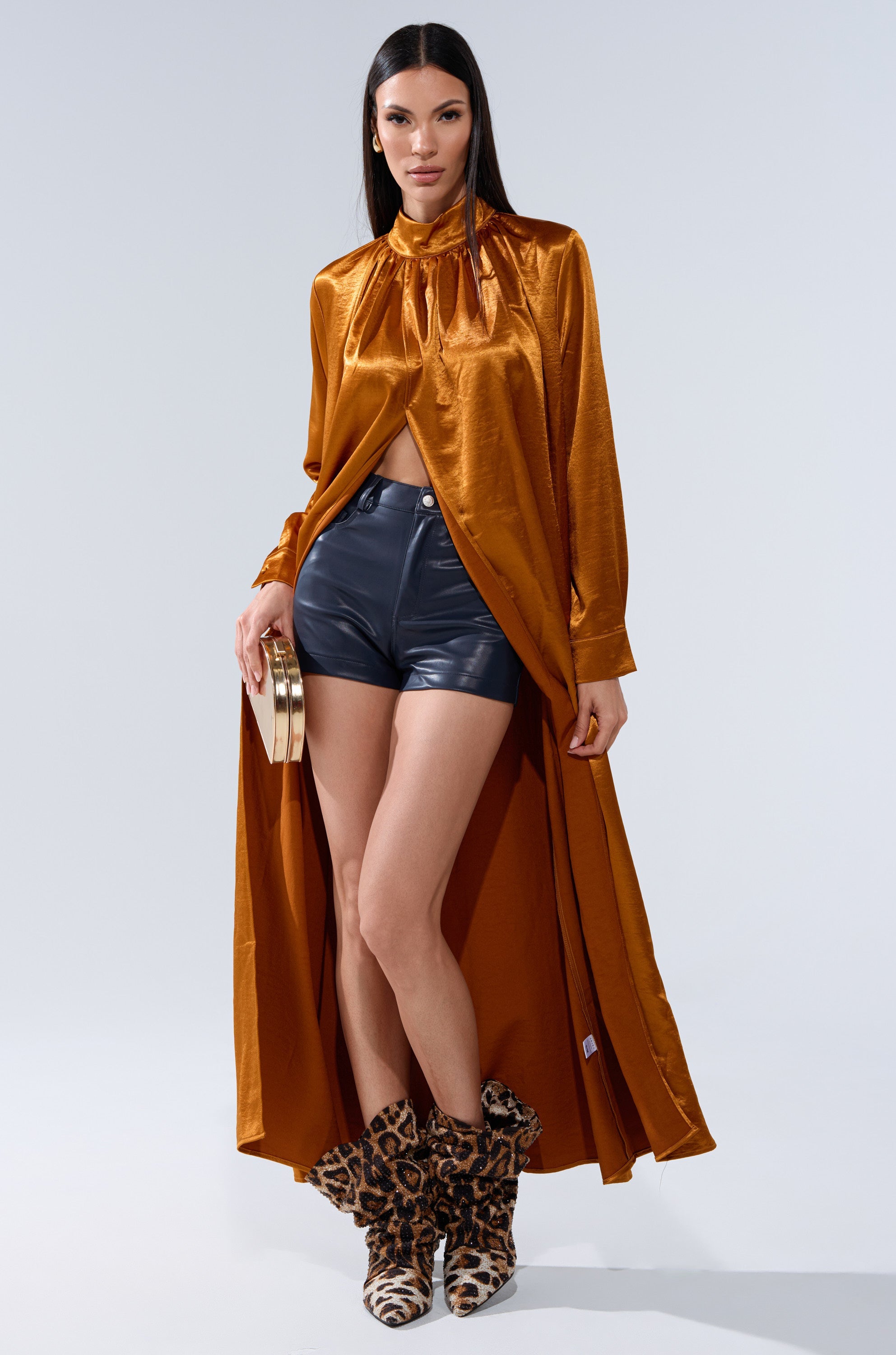 CALLIE FAUX LEATHER SHORT IN NAVY