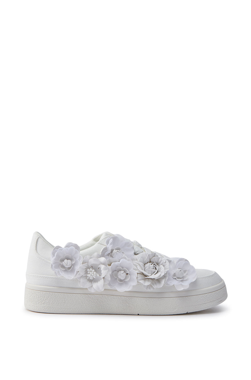 AZALEA WANG CARNATION WHITE FLAT SNEAKER