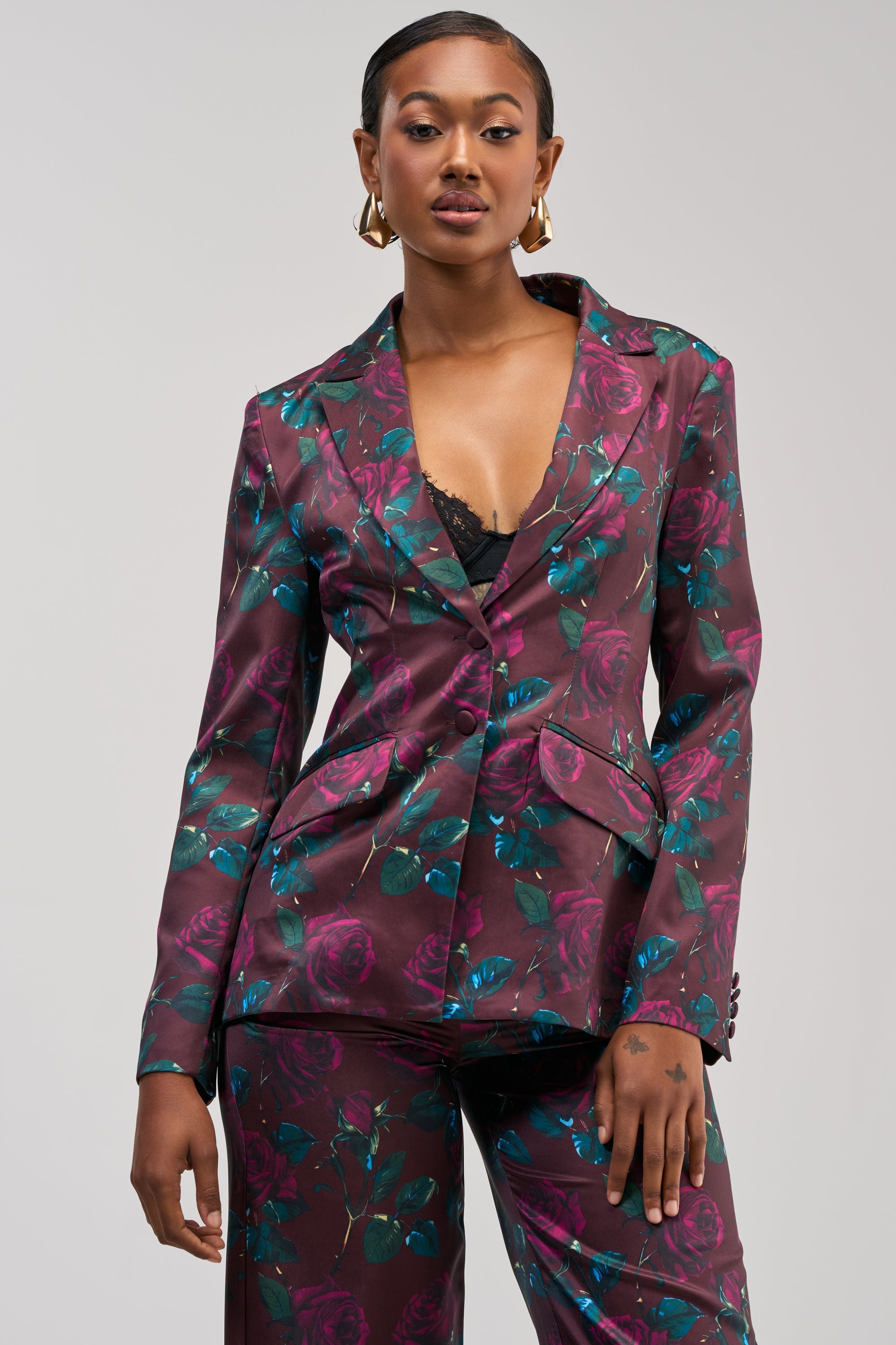 DOZEN ROSES SATIN BLAZER IN BURGUNDY