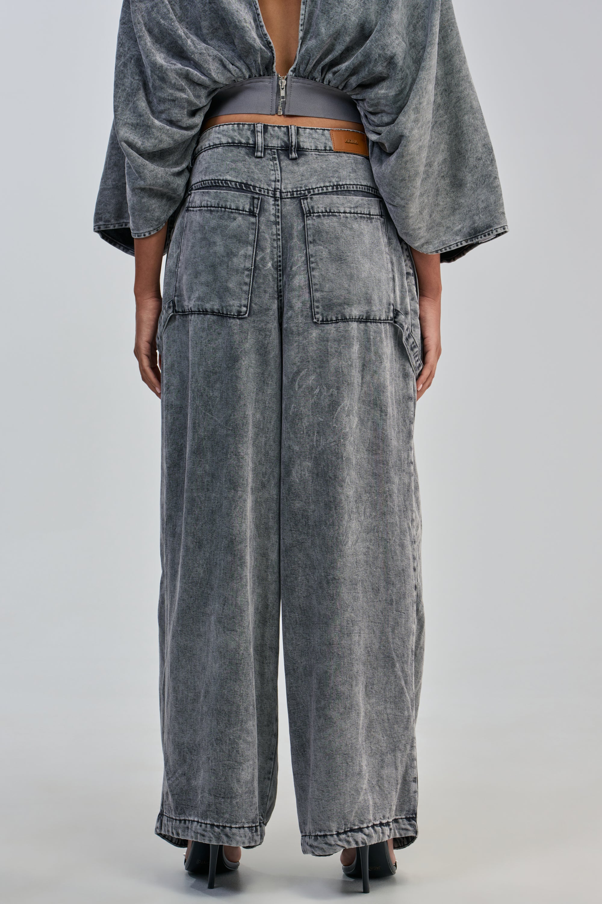 DRIFTING AWAY CARGO DENIM IN CHARCOAL