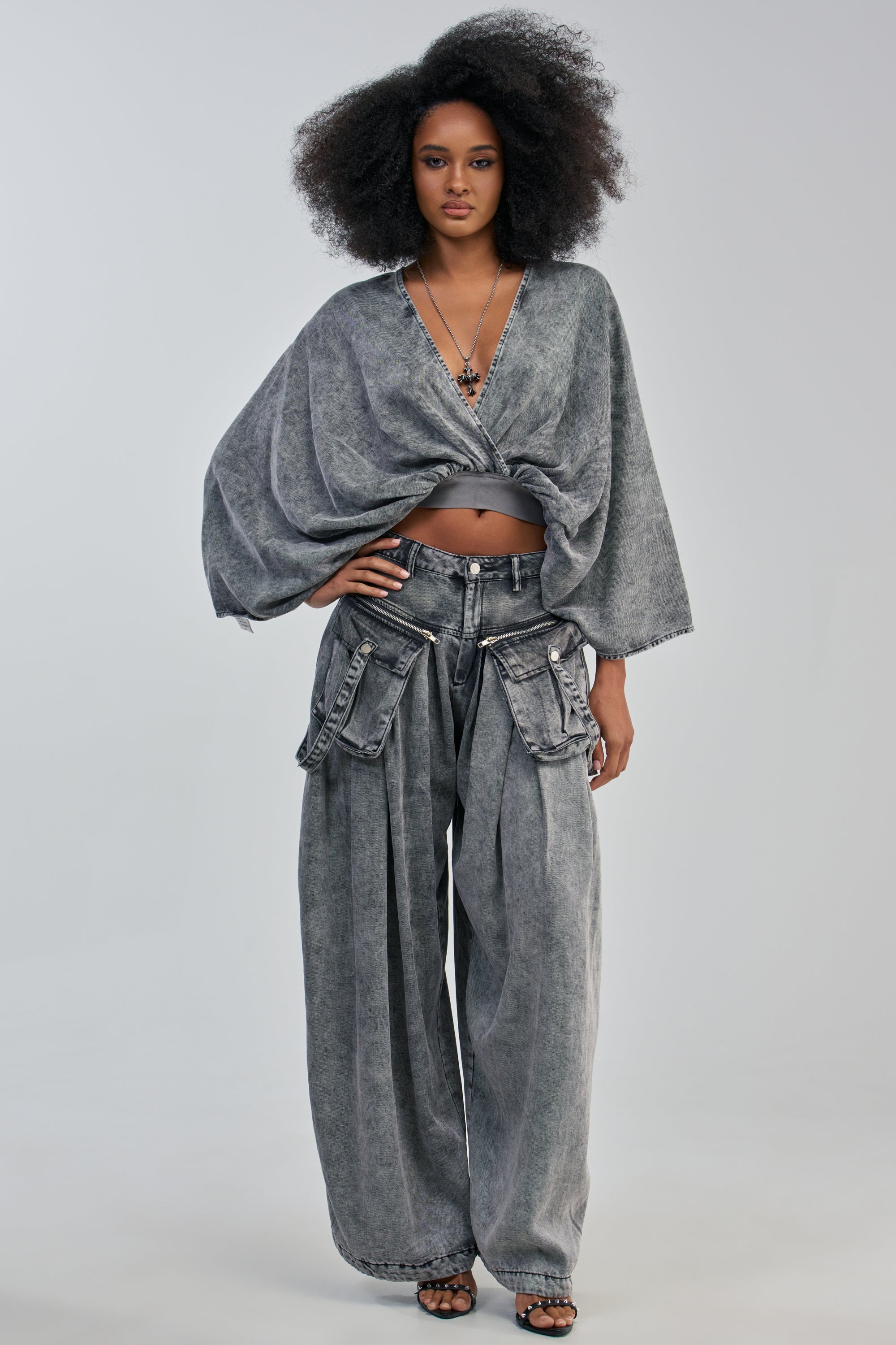 DRIFTING AWAY CARGO DENIM IN CHARCOAL