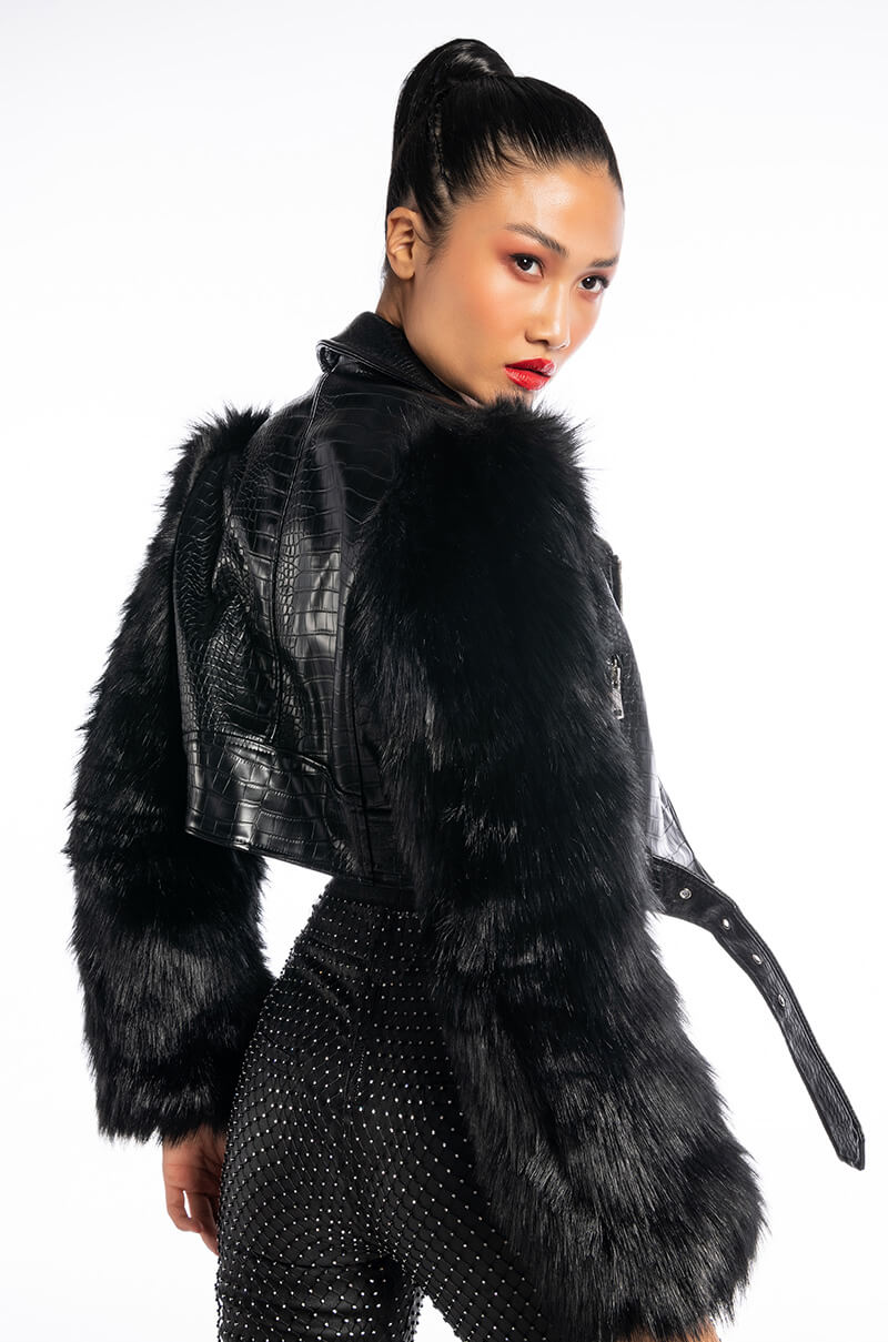 AZALEA WANG NOLA FAUX FUR SLEEVE CROC BODY MOTO JACKET