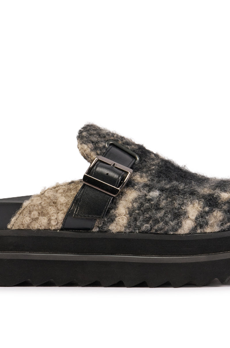 AZALEA WANG OBLIQUE BLACK PLAID FLATFORM CLOG