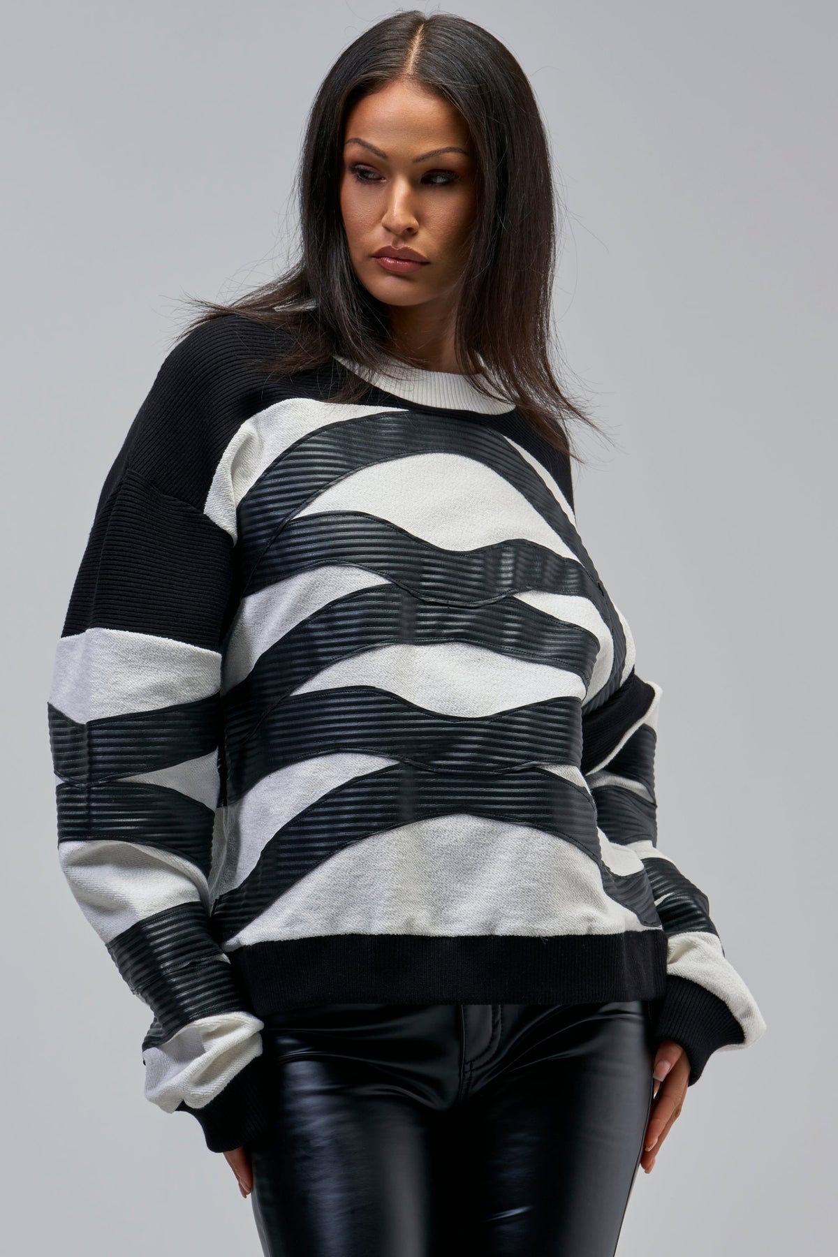 CROSSING LINES SWEATSHIRT