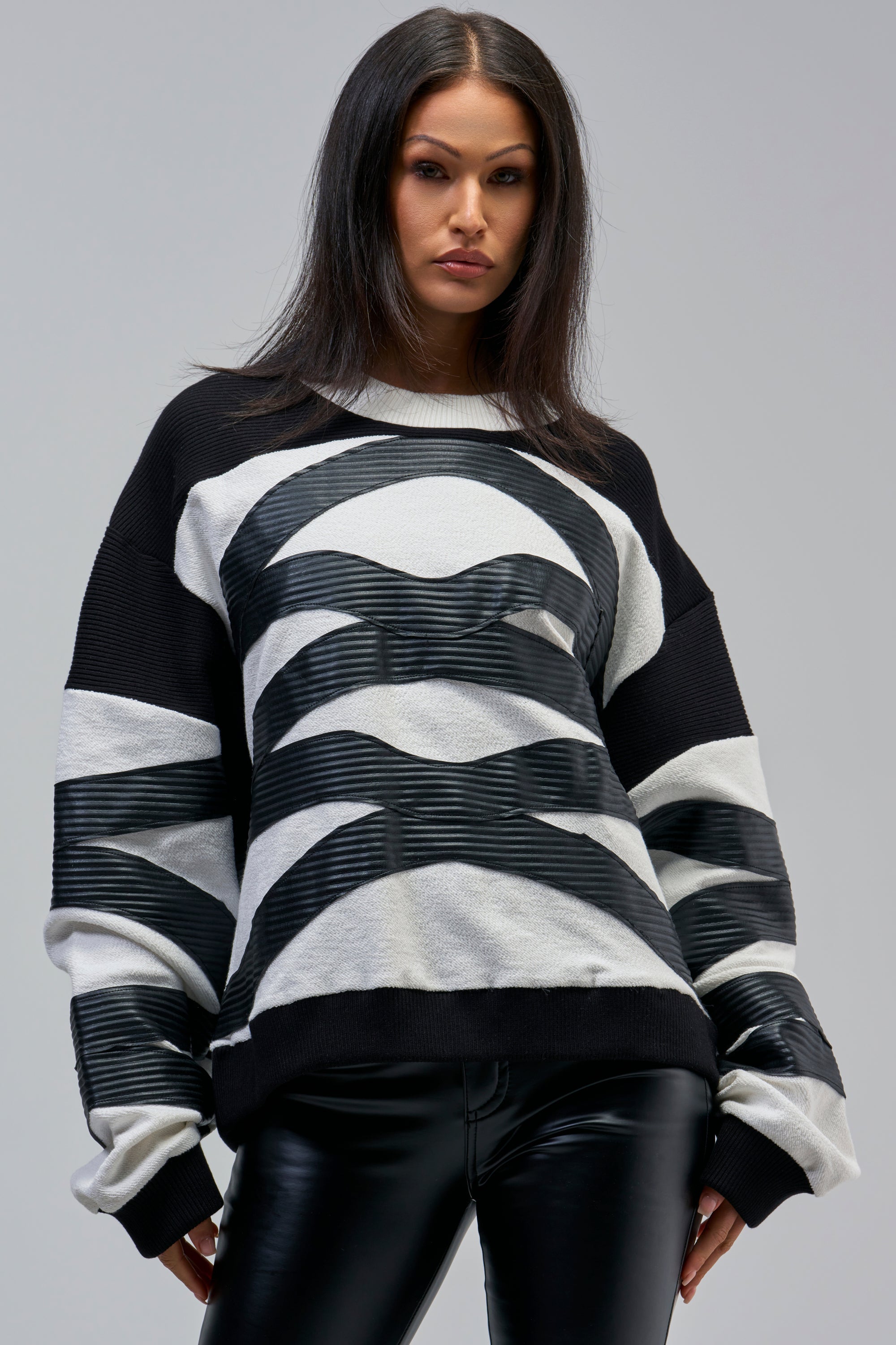 CROSSING LINES SWEATSHIRT