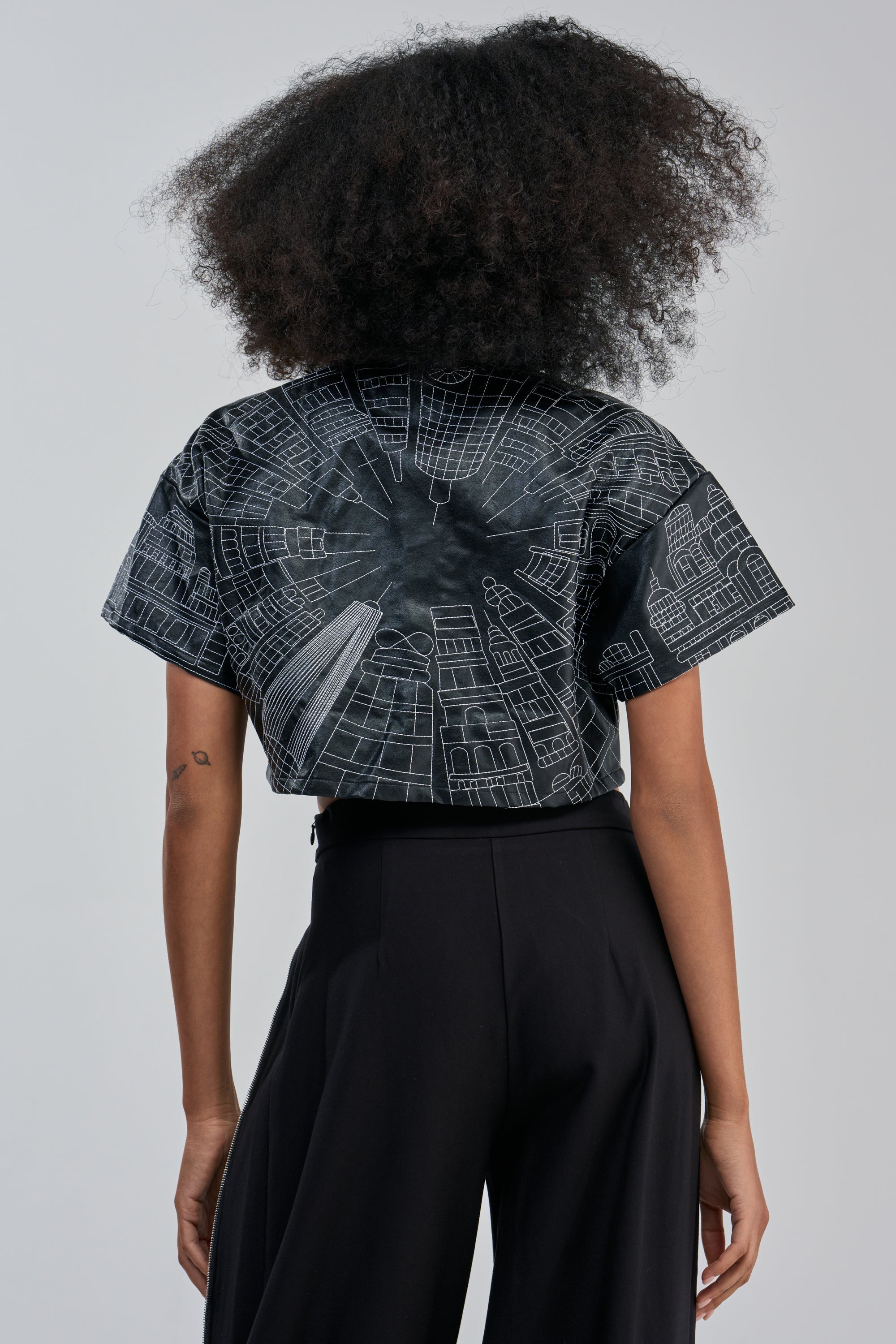 DONT LOOK UP PU CROPPED BUTTON DOWN