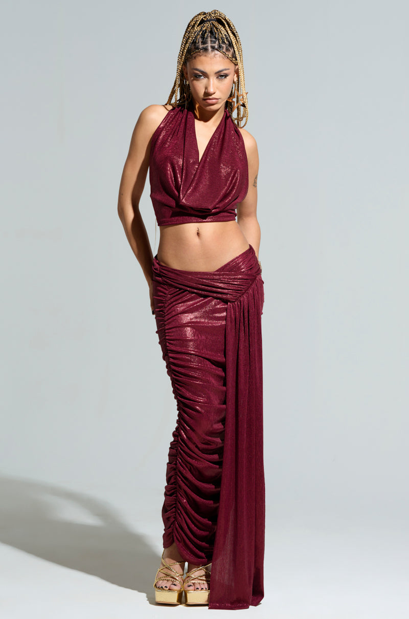 ALL OF THE GLAMOUR SLINKY HALTER NECK TOP