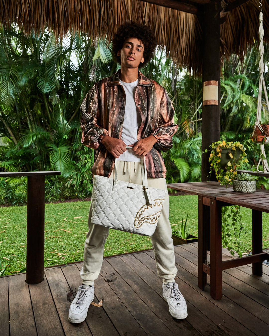 RIVIERA LE BLANC GOLD CHAIN SHARK TOTE