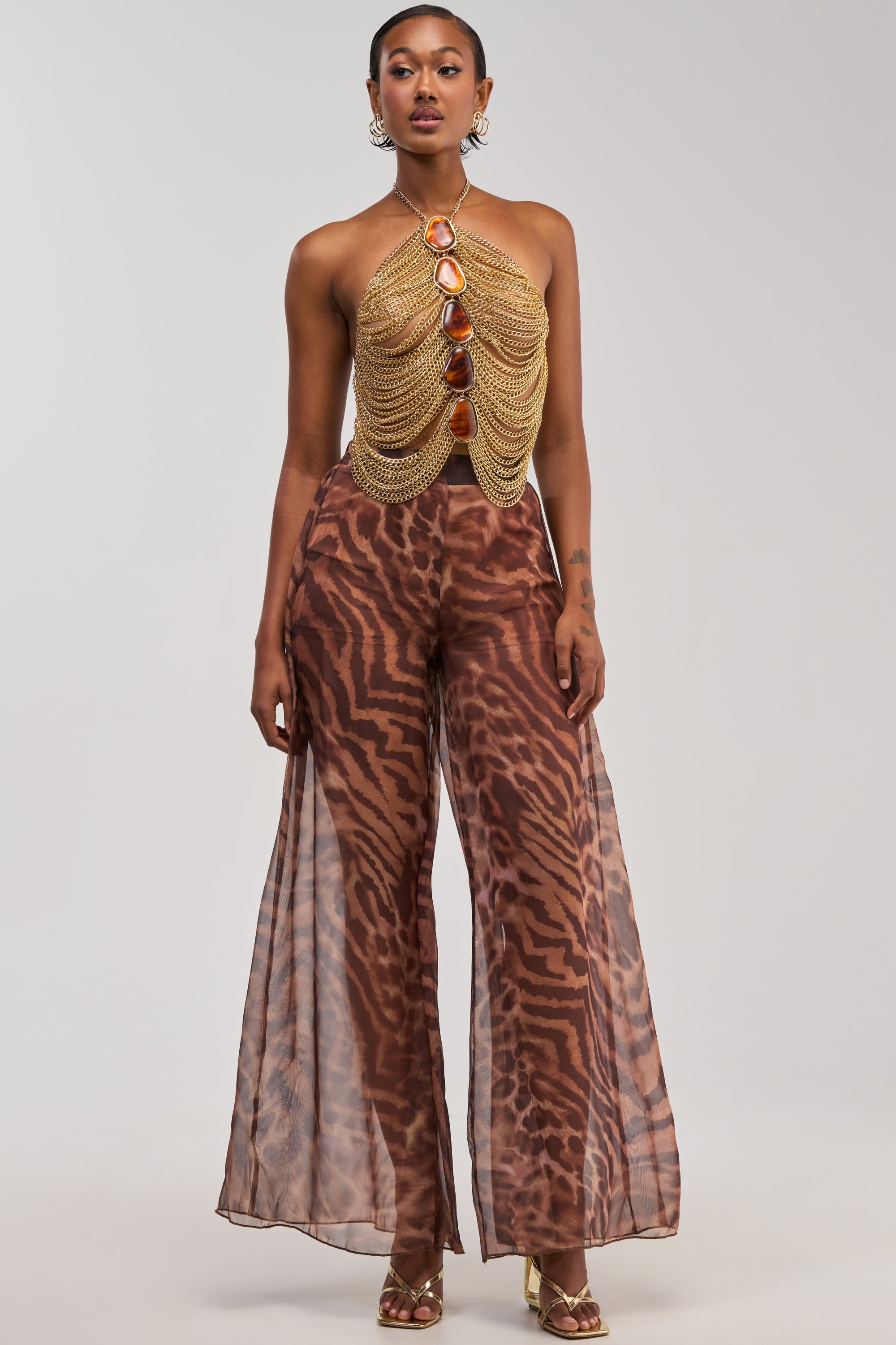 ALL EYES ON ME CHAIN TOP