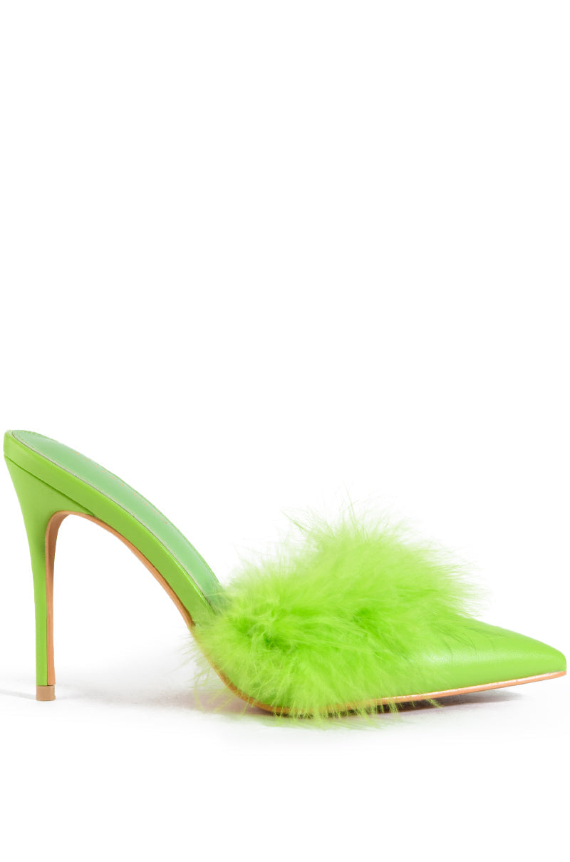AZALEA WANG JABBA FEATHER PUMP IN LIME