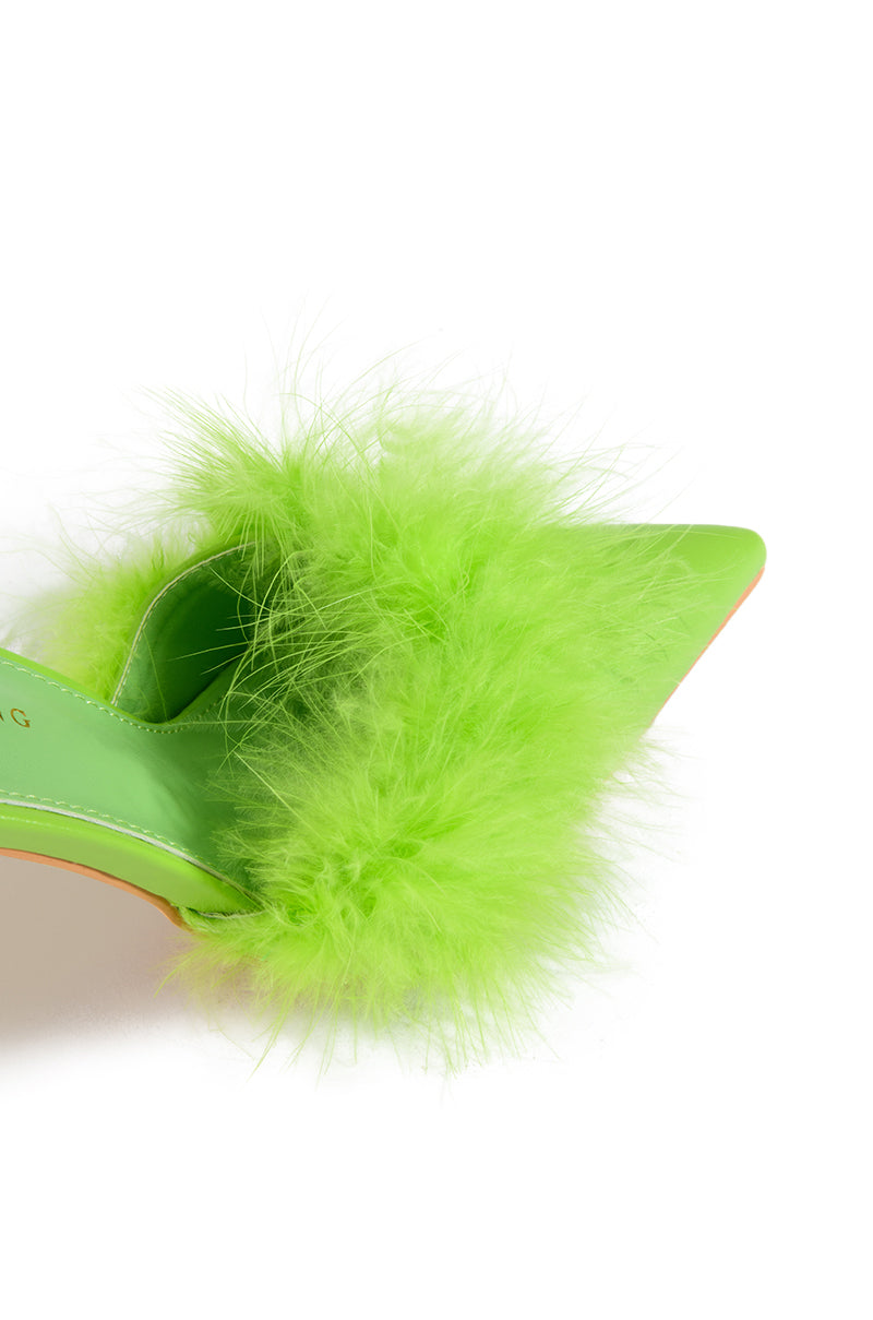 AZALEA WANG JABBA FEATHER PUMP IN LIME