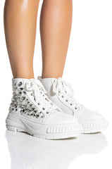 AZALEA WANG WAVERING GLASS FLAT SNEAKER IN WHITE