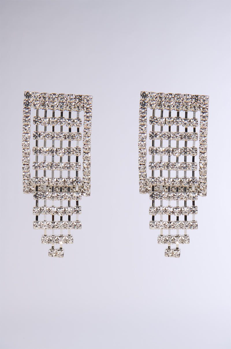BUCKLE UP EARRING