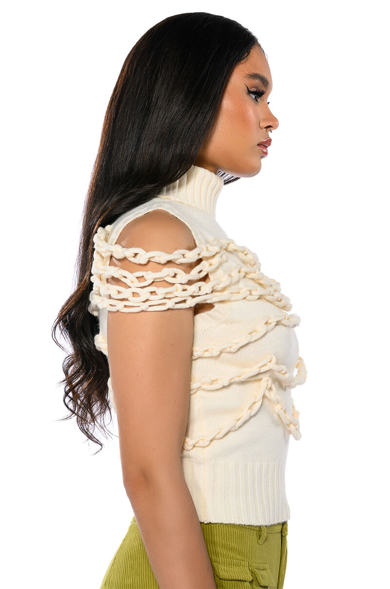 CHAIN LINK DETAIL SLEEVELESS TURTLENECK SWEATER